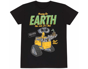 WALL-E cleaning the earth TSHIRT